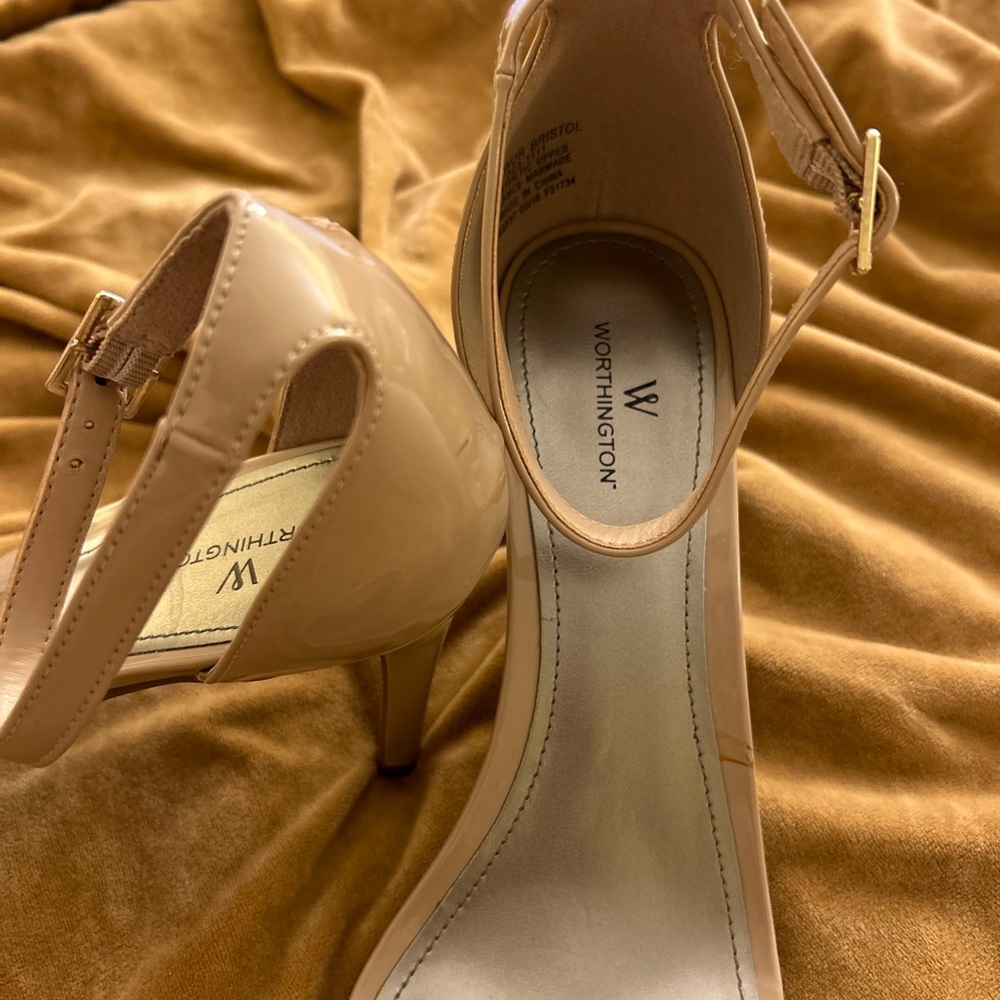 Heeled Sandals - Picture 3 of 8